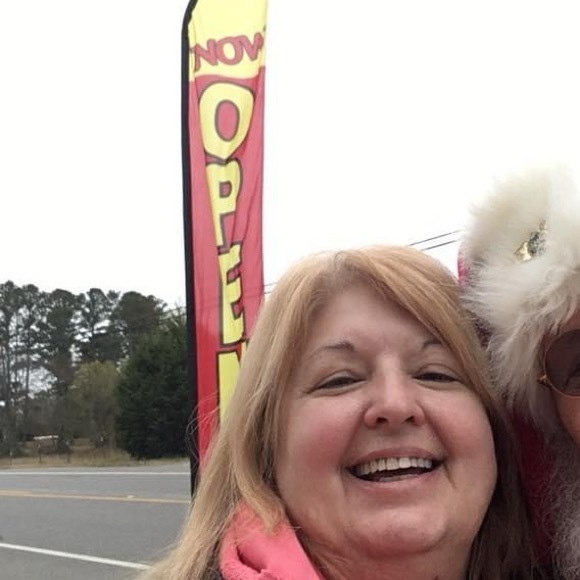 Meet your Posher, Andrea - Picture 1 of 1